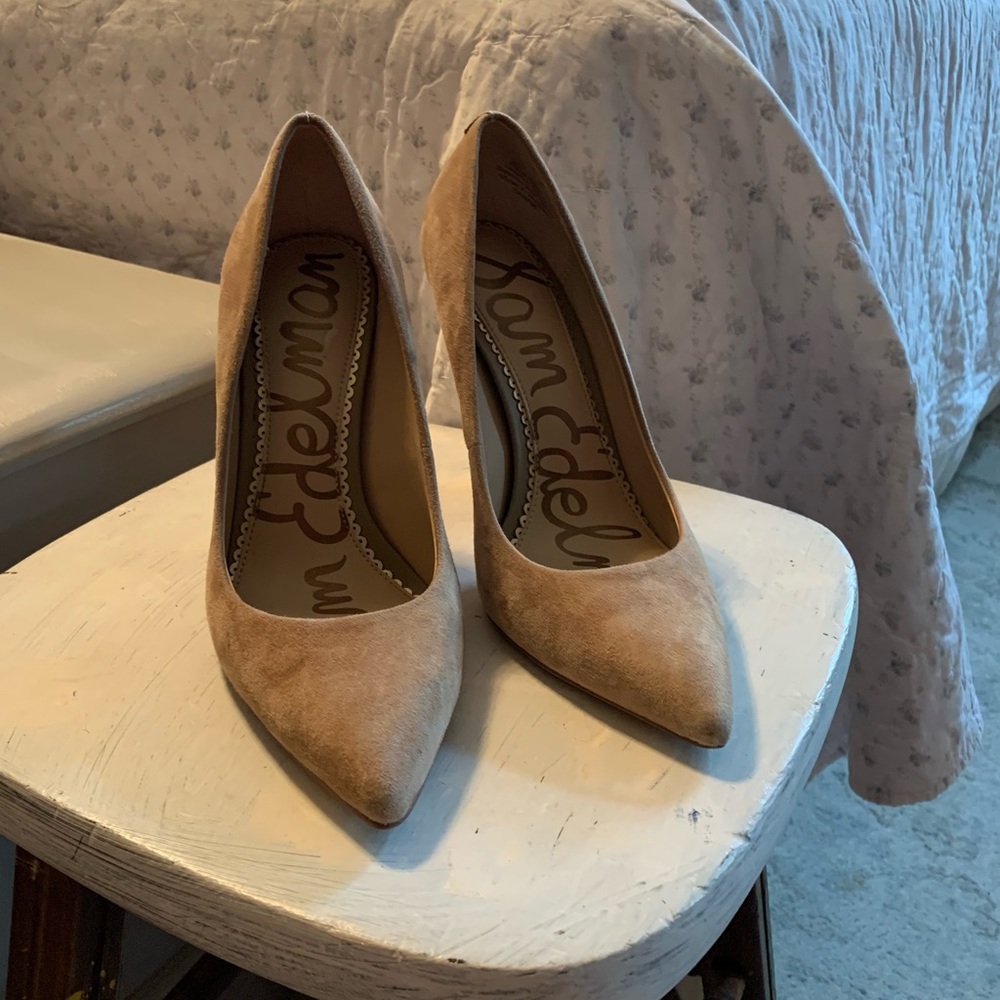 Sam Endleman Suede Pumps
